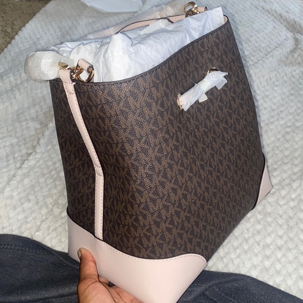 Micheal Kors Bag